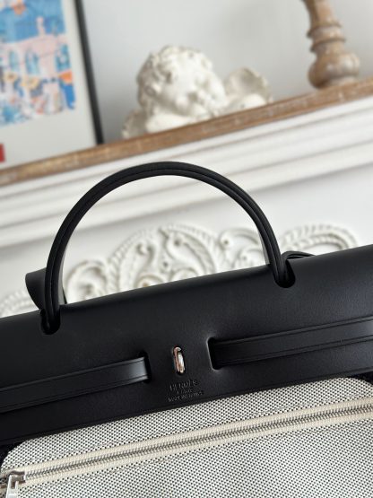 Hermès Black Popular Lightweight Crossbody Bag - Image 5