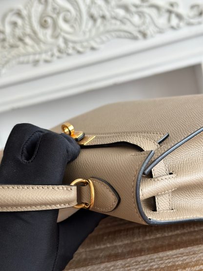 Hermes trench coat grey gold buckle crossbody bag Kelly25 size 25cm - Image 5