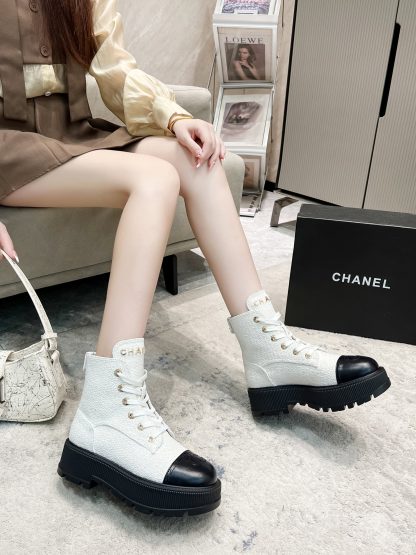 Chanel white super comfortable motorcycle boots - Image 3