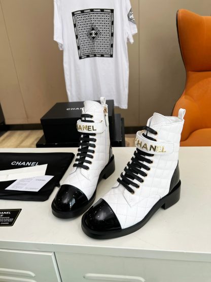 Chanel white leather boots worth putting away in the closet for autumn and winter - Image 4