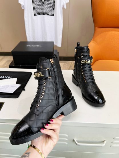Chanel black leather boots worth putting in your wardrobe for autumn and winter - Image 4