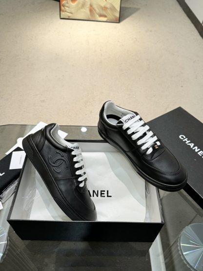 Chanel classic design black mix casual sneakers - Image 3