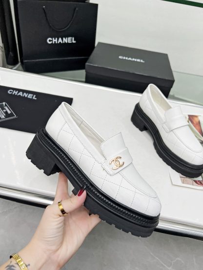 Chanel autumn and winter new white matte versatile leather loafers - Image 5