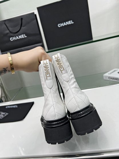 Chanel embroidered thick-soled white versatile Chelsea boots - Image 5