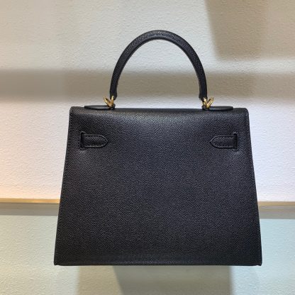A black Kelly handbag from Hermès Size: 20613cm - Image 5