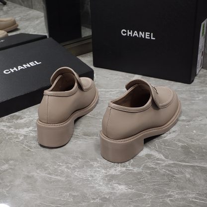 Chanel's new early spring love buckle thick heel milk tea color loafers heel height 4.5cm - Image 5