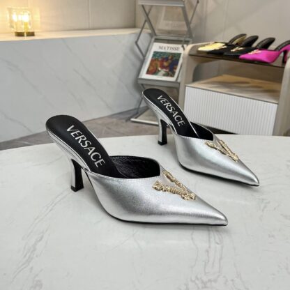 VERSACE exquisite luxurious large V buckle pointed toe fashionable high heels - Image 5