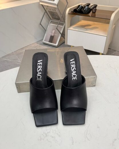 VERSACE new style chunky heel sandals - Image 5