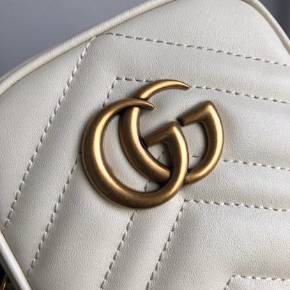 Gucci Vertical Chain Strap Bag - Image 5