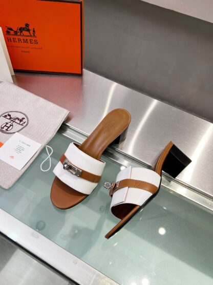 Hermès early spring new pure handmade white and brown thick heel sandals - Image 5
