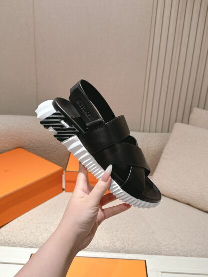 Hermes black and white comfortable casual style cross sandals with a bottom thickness of 4cm - Image 5