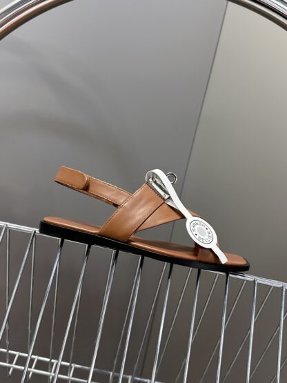 Hermès Spring and Summer Classic Square Toe Brown Versatile Comfort Sandals - Image 5