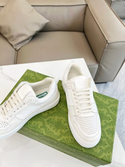 Gucci's latest hot-selling sneakers for couples - Image 6