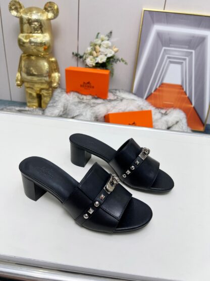 Hermès Spring/Summer new black thick-heeled sandals, heel height 5cm - Image 5