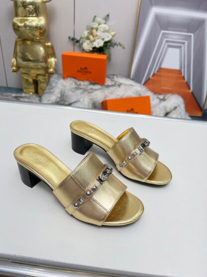 Hermès Spring/Summer new gold block-heeled sandals, heel height 5cm - Image 5