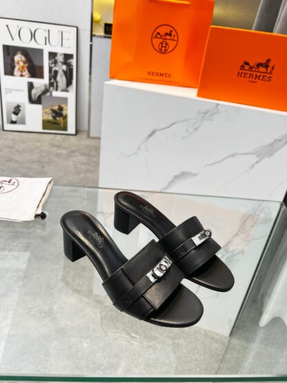 Hermès early spring new black high-heeled sandals - Image 5