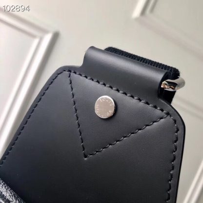 Louis Vuitton Avenue Shoulder Bag - Image 5
