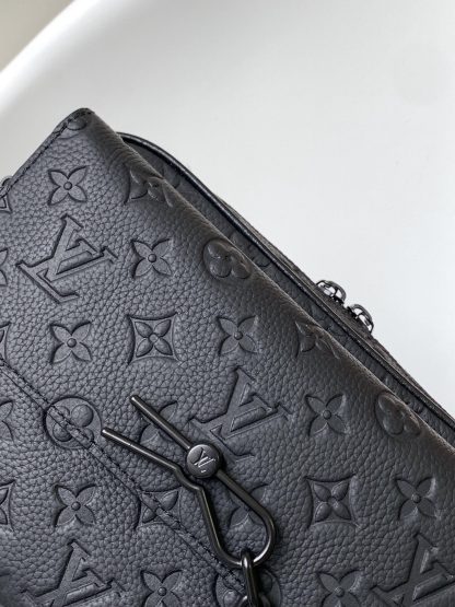 Louis Vuitton Steamer Messenger Bag - Image 5