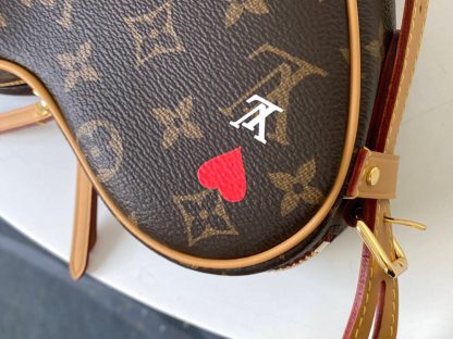 Louis Vuitton m45149 love bag - Image 5