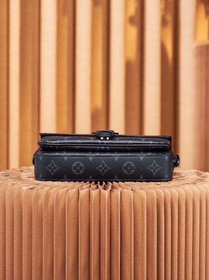 Louis Vuitton Montsouris Mini Handbag Model - Image 5