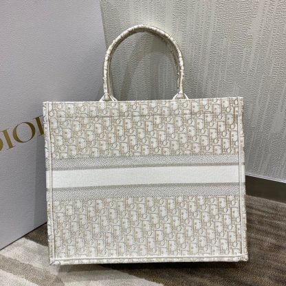 Dior Gold Tote Bag - Image 5