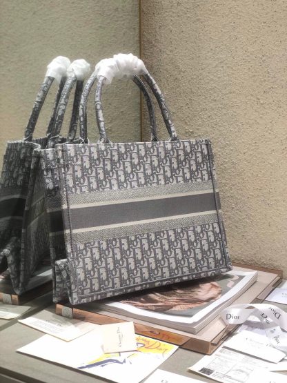 Dior large size TOTE bag - Image 5