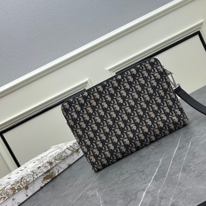 Dior Oblique Clutch - Image 5
