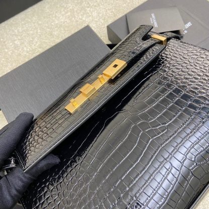 Ysl black crocodile pattern 𝑴𝒂𝒏𝒉𝒂𝒕𝒕𝒂𝒏 baguette bag - Image 5