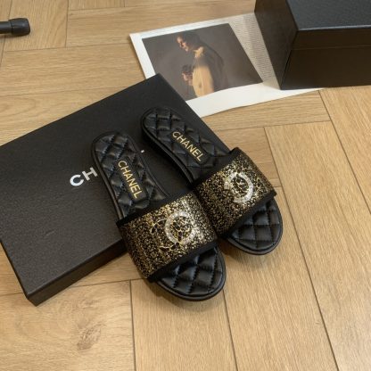 Chanel Spring and Summer Black and Gold New Double Chen Flat Slippers - Image 5