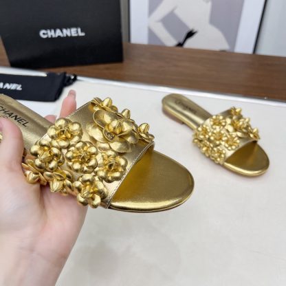 Chanel Spring/Summer Gold Delicate Shoes and Custom Flower Sandals Heel Height 1.5cm - Image 5