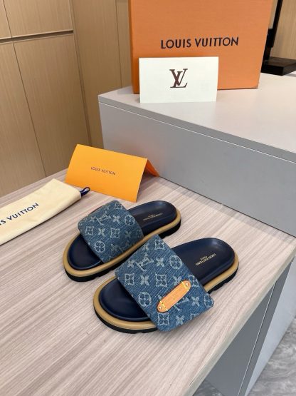 Louis Vuitton's latest fashion casual half slippers - Image 5