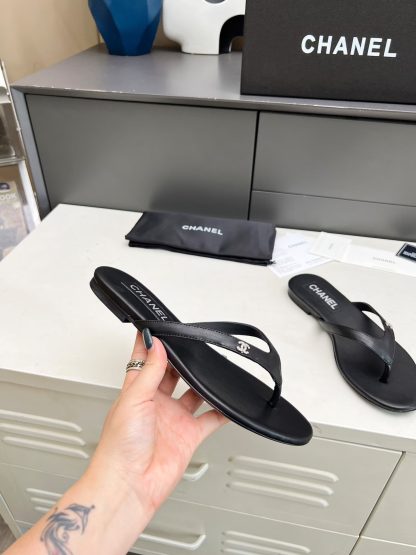 Chanel Spring/Summer New Black Leather Outsole Flip-Flops - Image 5