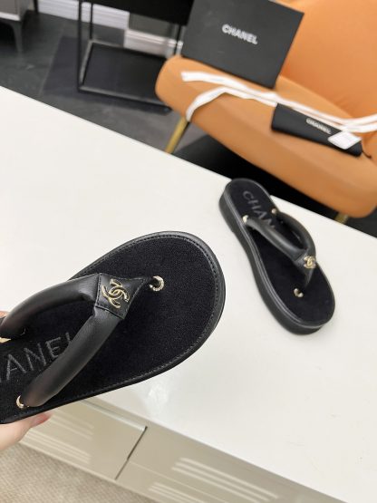 Chanel summer hit cute macaron black flip flops Sole thickness: 2cm - Image 5
