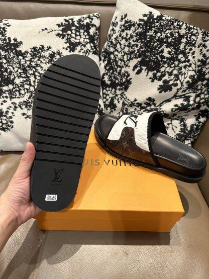 Louis Vuitton Spring and Summer Flip Flops - Image 5