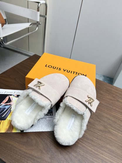 Louis Vuitton wool slippers - Image 5