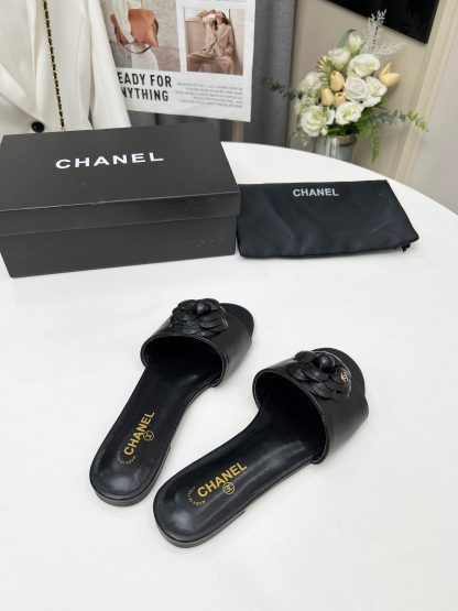 Chanel new black fabric sheepskin slippers - Image 5