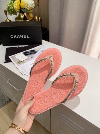 Chanel Spring New Pink Chain Flip-Flops - Image 5