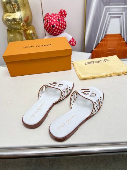 Louis Vuitton's new hollow slippers - Image 4