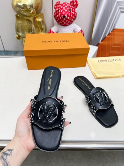 Louis Vuitton's new hollow slippers - Image 4