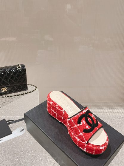 Chanel summer classic red and black double C design stylish and comfortable slippers front 3cm back 7cm - Image 5