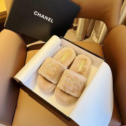 Chanel new apricot pure natural lambswool slippers - Image 5