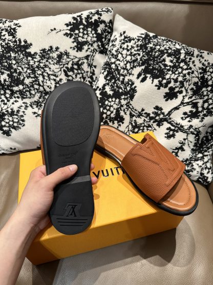 Louis Vuitton full leather slippers - Image 5
