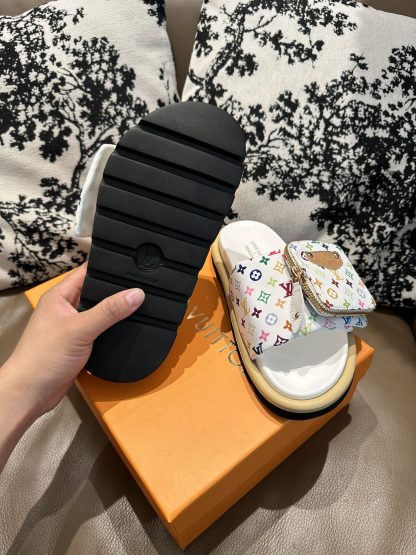 Louis Vuitton Couple's Small Backpack and Four-Color Slippers - Image 5
