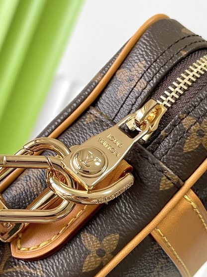 Louis Vuitton M14013DANUBE Second-hand Messenger Bag - Image 5