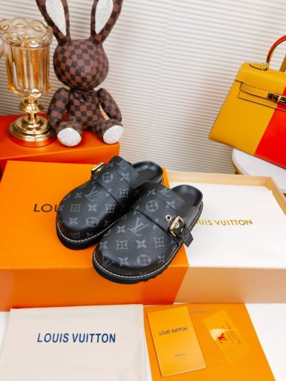 Louis Vuitton monogram bread slippers - Image 5