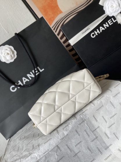Chanel exquisite and cute lunch box bag Hobo with woven handle - Image 5