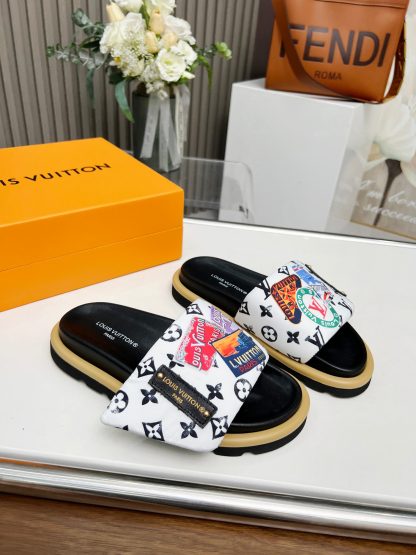 Louis Vuitton embossed logo Ol Llow Comfort slide sandals - Image 5