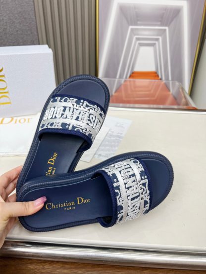 Dior versatile casual slippers - Image 5