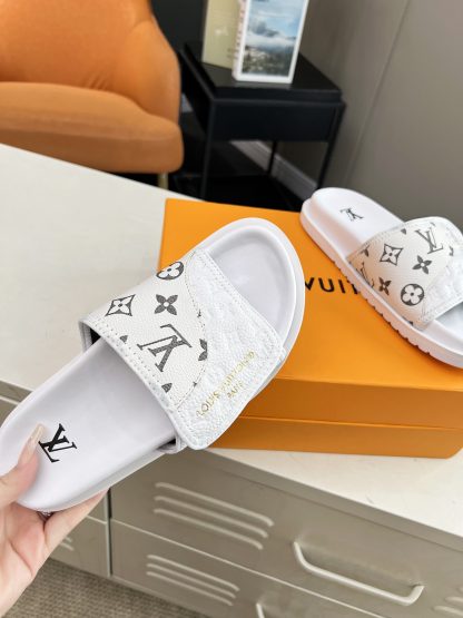 Louis Vuitton trainer sandals - Image 5