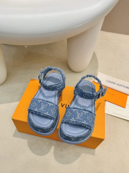 Louis Vuitton's latest stylish casual platform sandals - Image 6